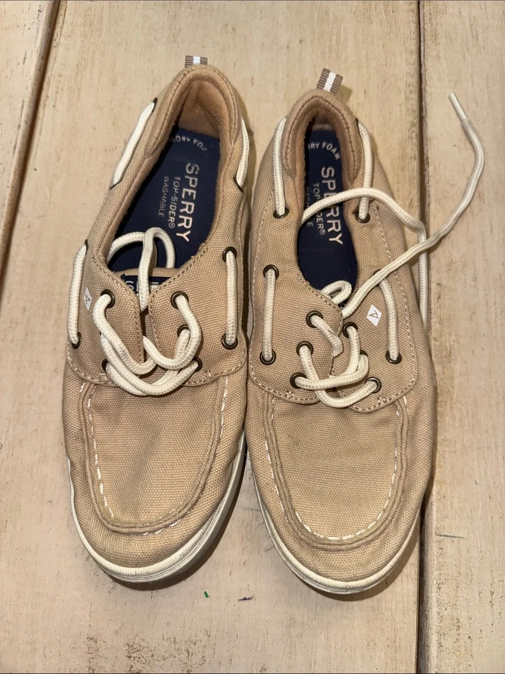 Sperry Men’s Boat Shoes in Tan with White Laces